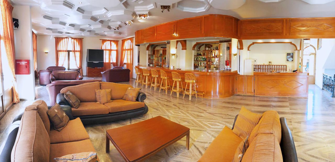 Vasilátika Regina Hotel מראה חיצוני תמונה